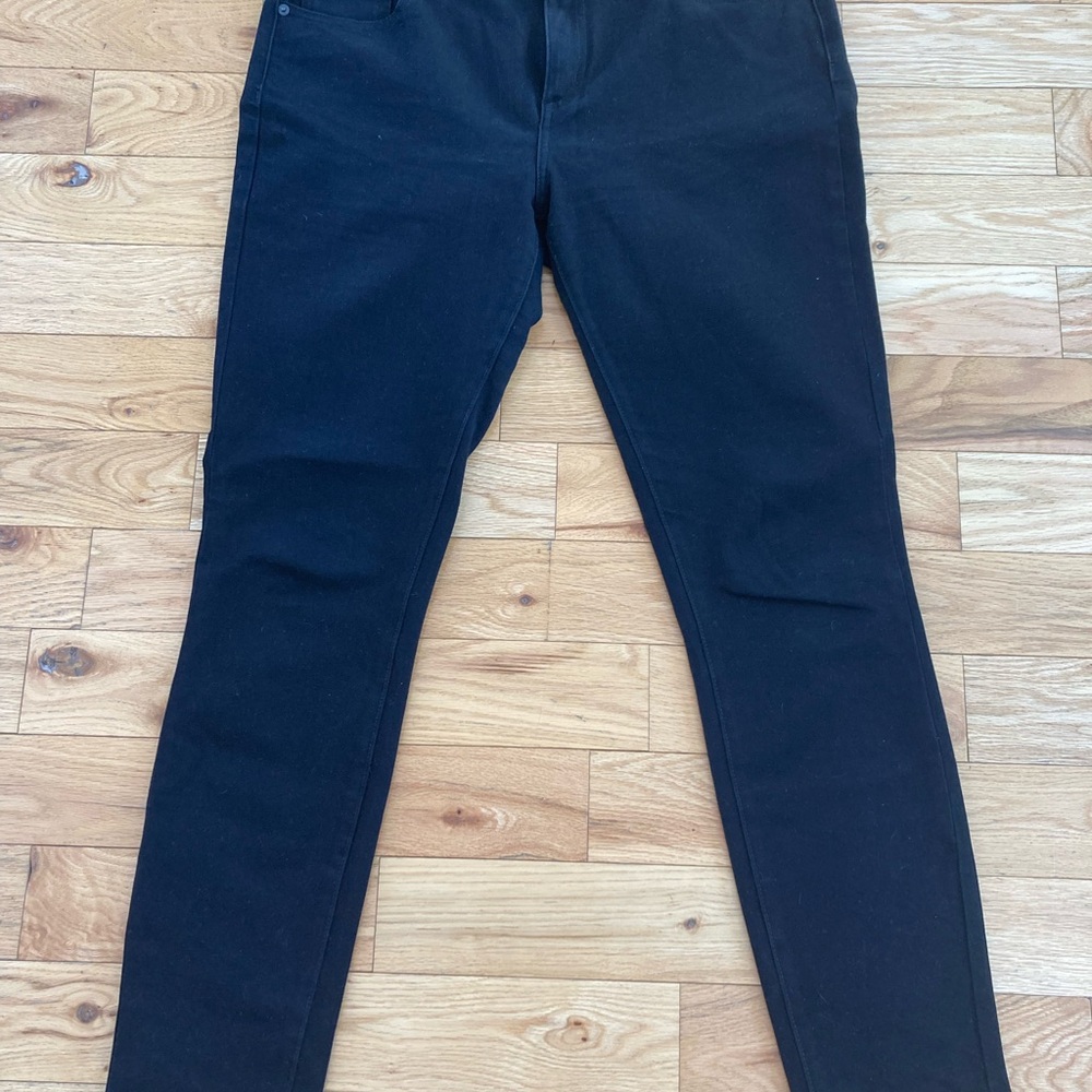 Women's Black Skinny Jeans